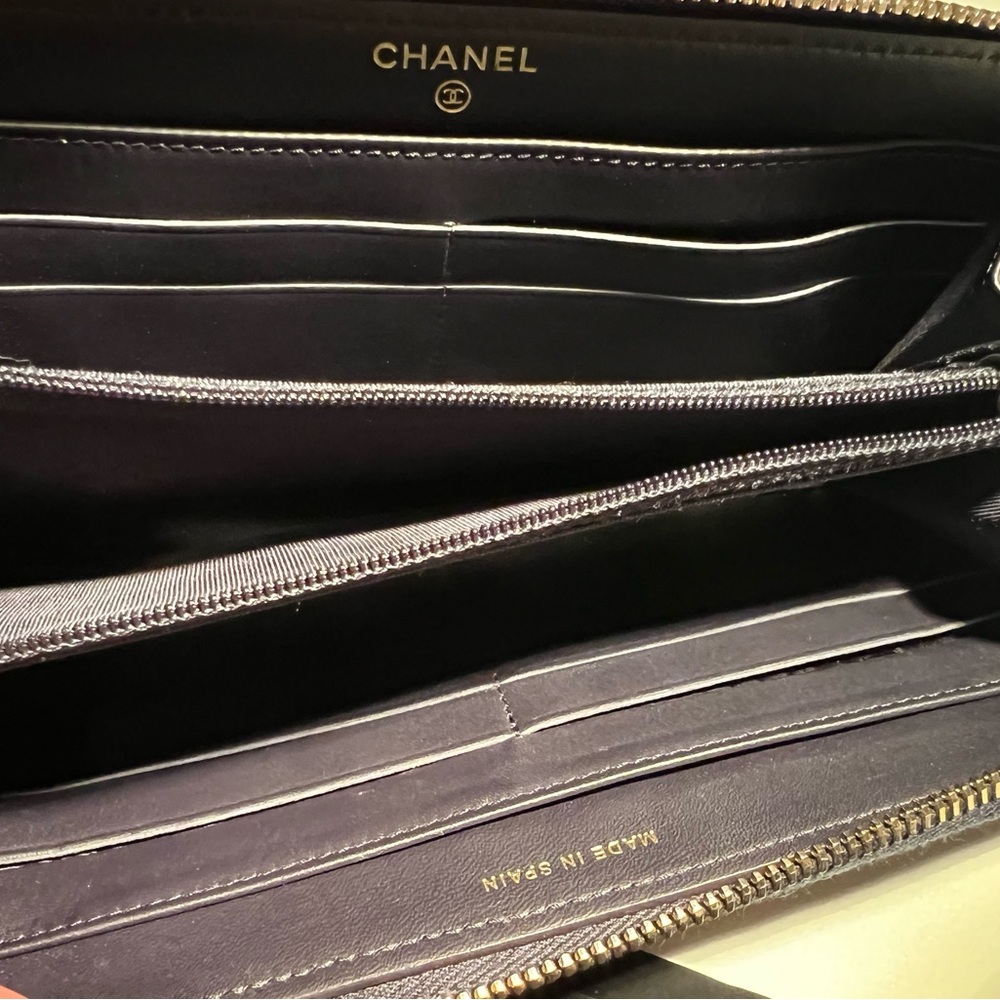 Chanel Reissue long zipper wallet second hand - Picture 8 of 14